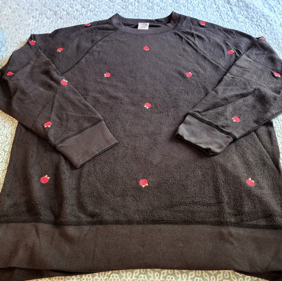 NWOT! VICTORIA'S SECRET Black Fleece Sweatshirt & Pants Set with Red Accents M/S - Picture 2 of 7